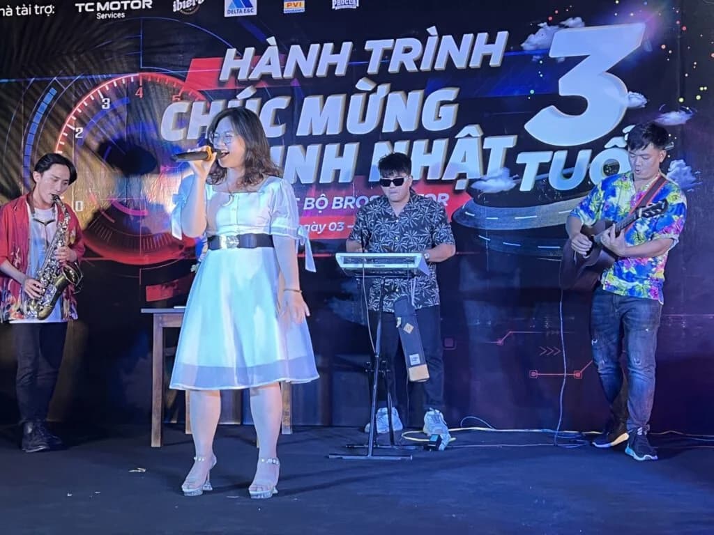 SỰ KIỆN & KỲ NGHỈ
