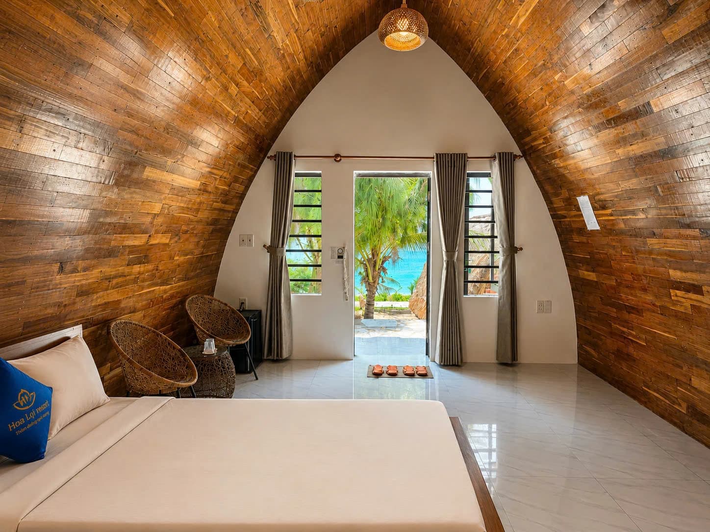 Bungalow Hướng Biển 2 Người Lớn & 1 Trẻ Em 1