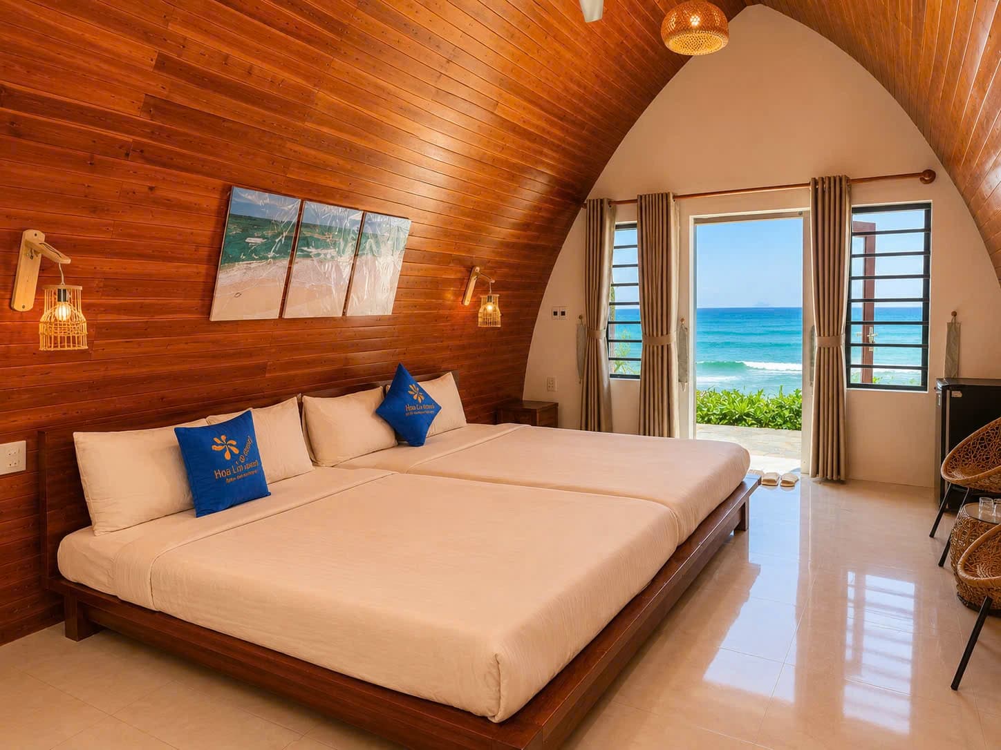 Bungalow Sát Biển Gia Đình (2 Người Lớn & 2 Trẻ Em)