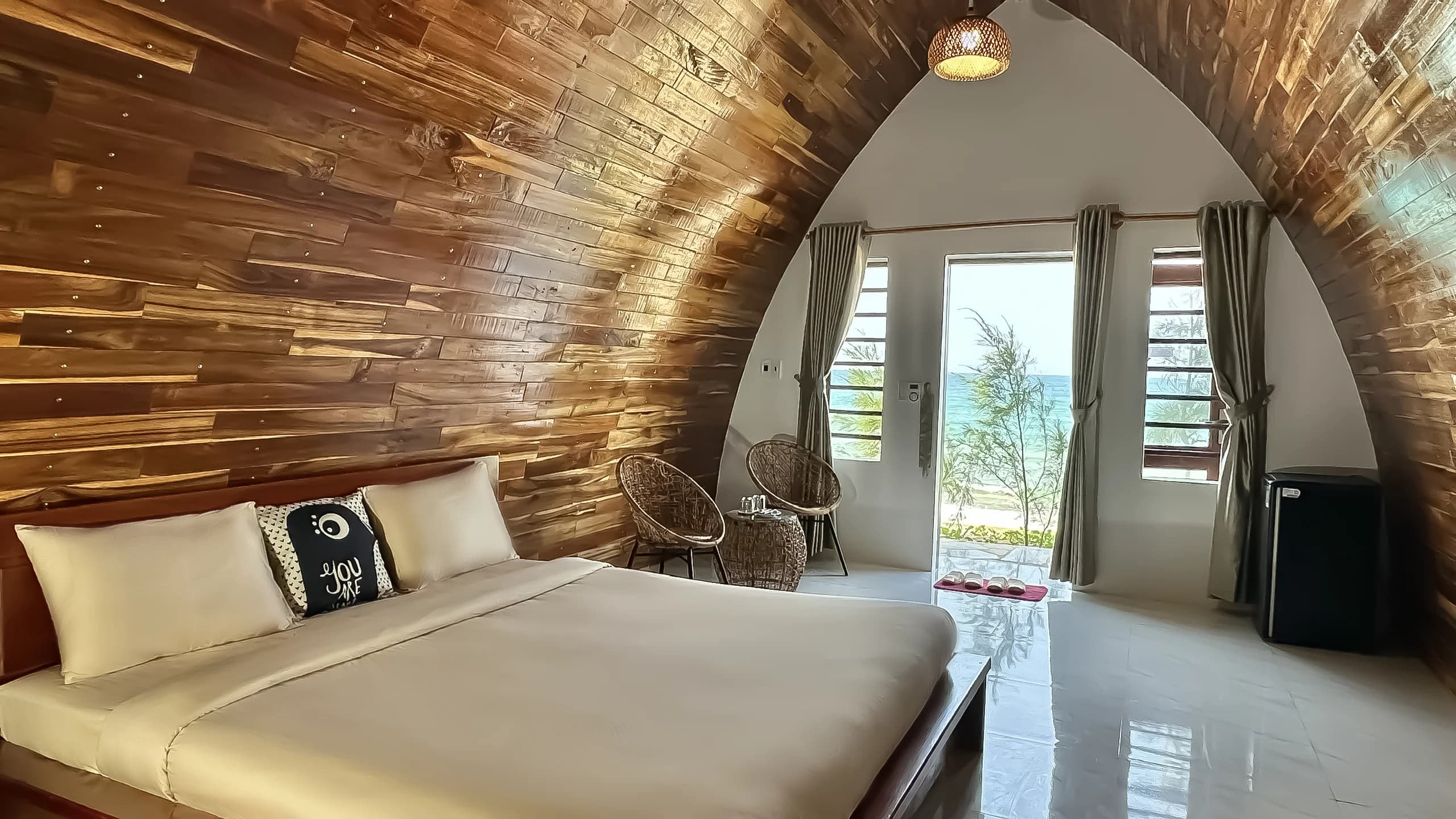 ALL-INCLUSIVE COMBO 2D1N — BEACHFRONT BUNGALOW 2A+1C 1