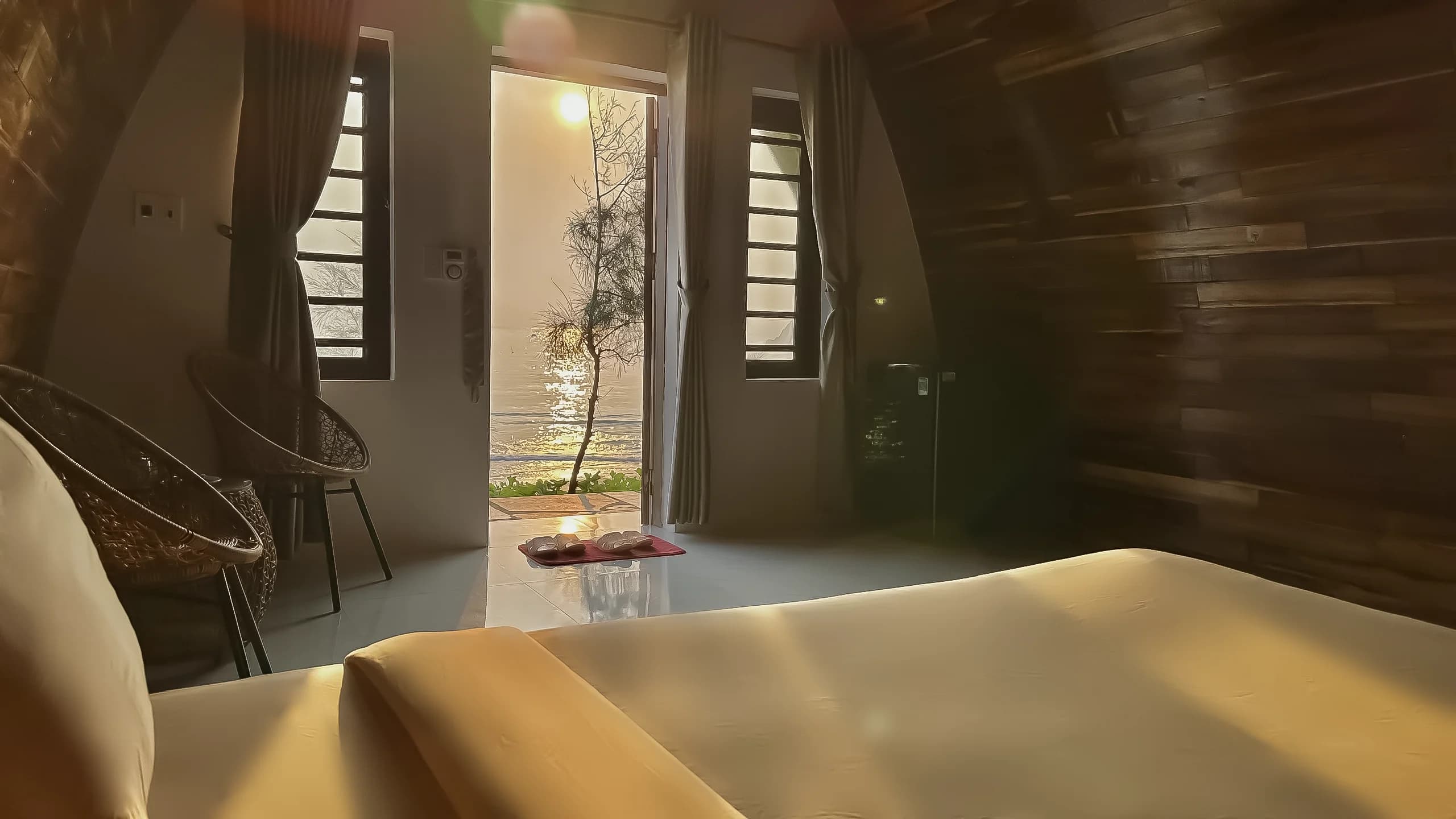 ALL-INCLUSIVE COMBO 2D1N — BEACHFRONT BUNGALOW 2A+1C 3