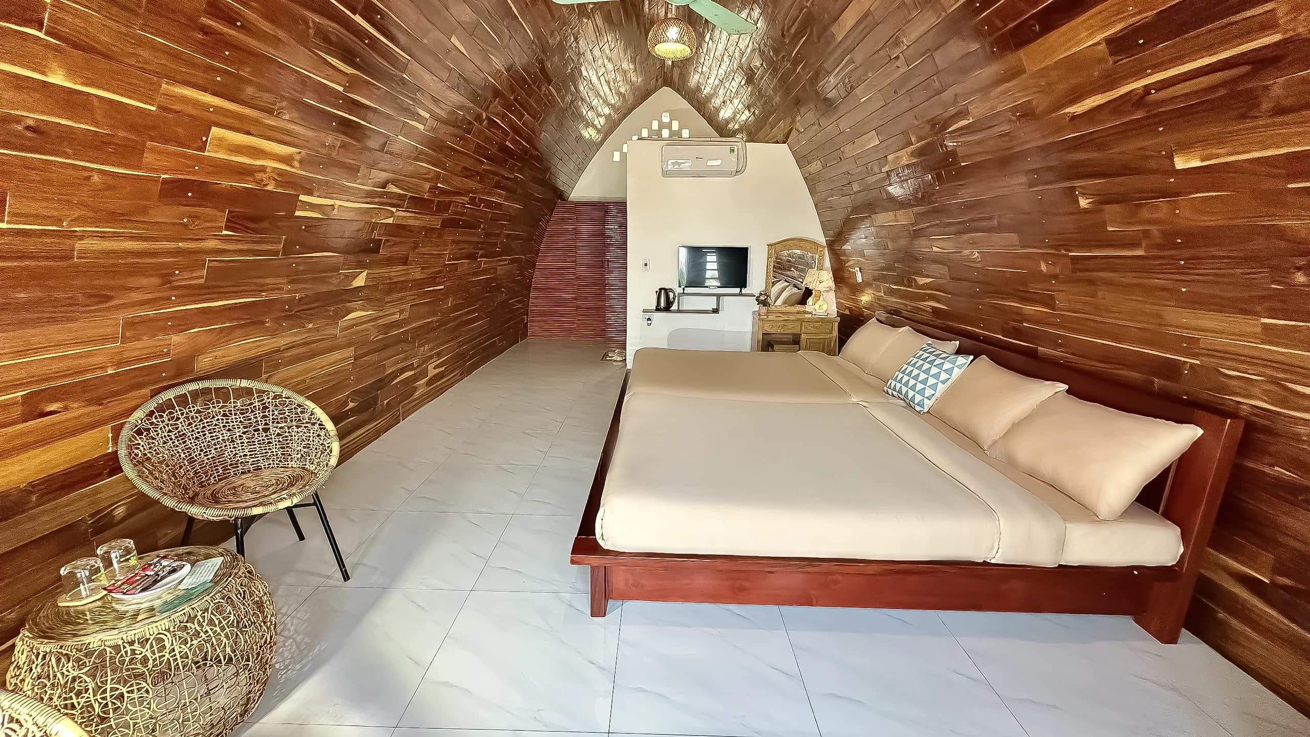 ALL-INCLUSIVE COMBO 4D3N — BEACHFRONT FAMILY BUNGALOW 2A+2C 3