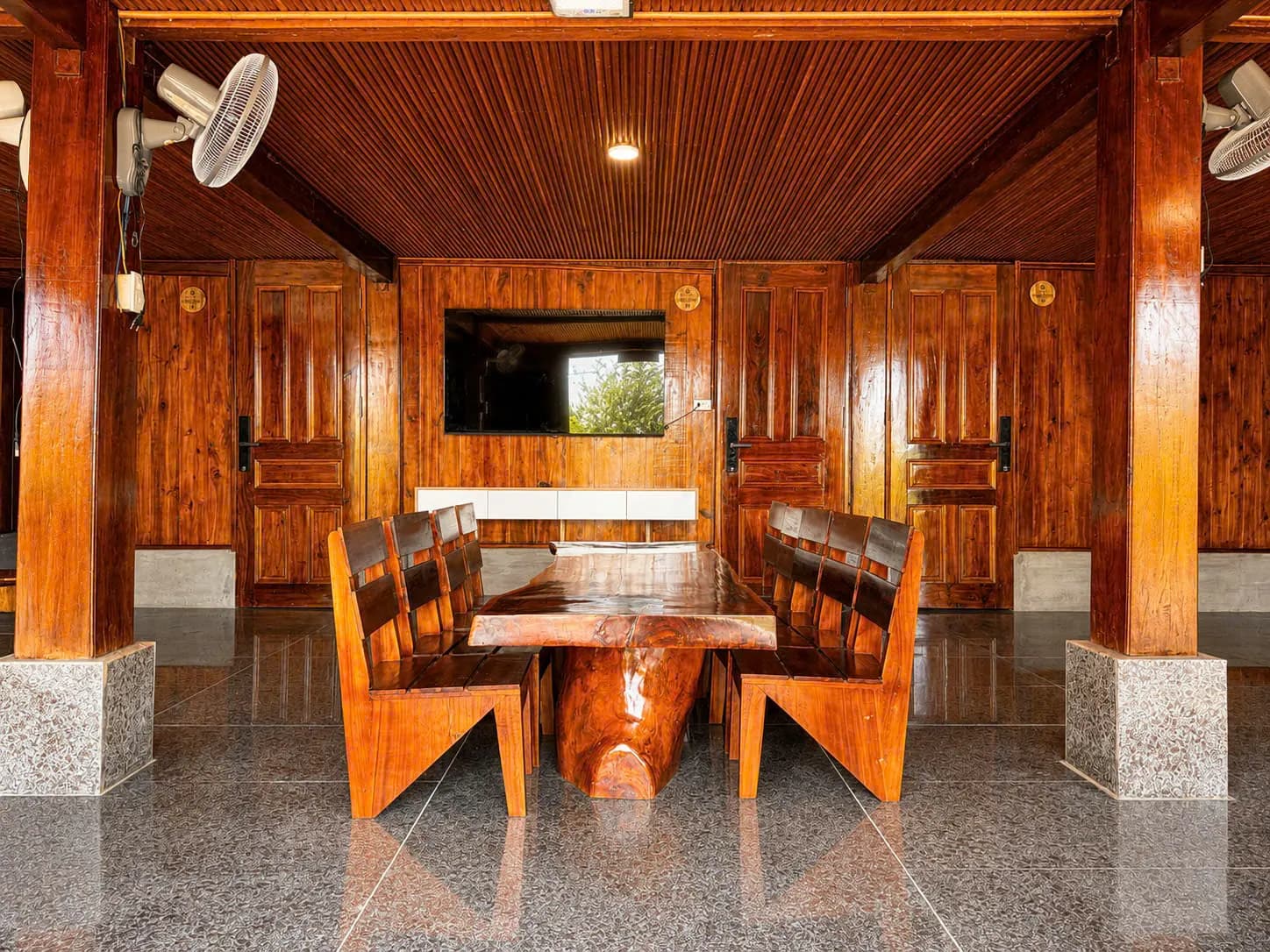 COMBO TRỌN GÓI ĂN & Ở 2 NGÀY 1 ĐÊM VILLA NHÀ GỖ VIEW BIỂN — CẢ CĂN 38NL 13