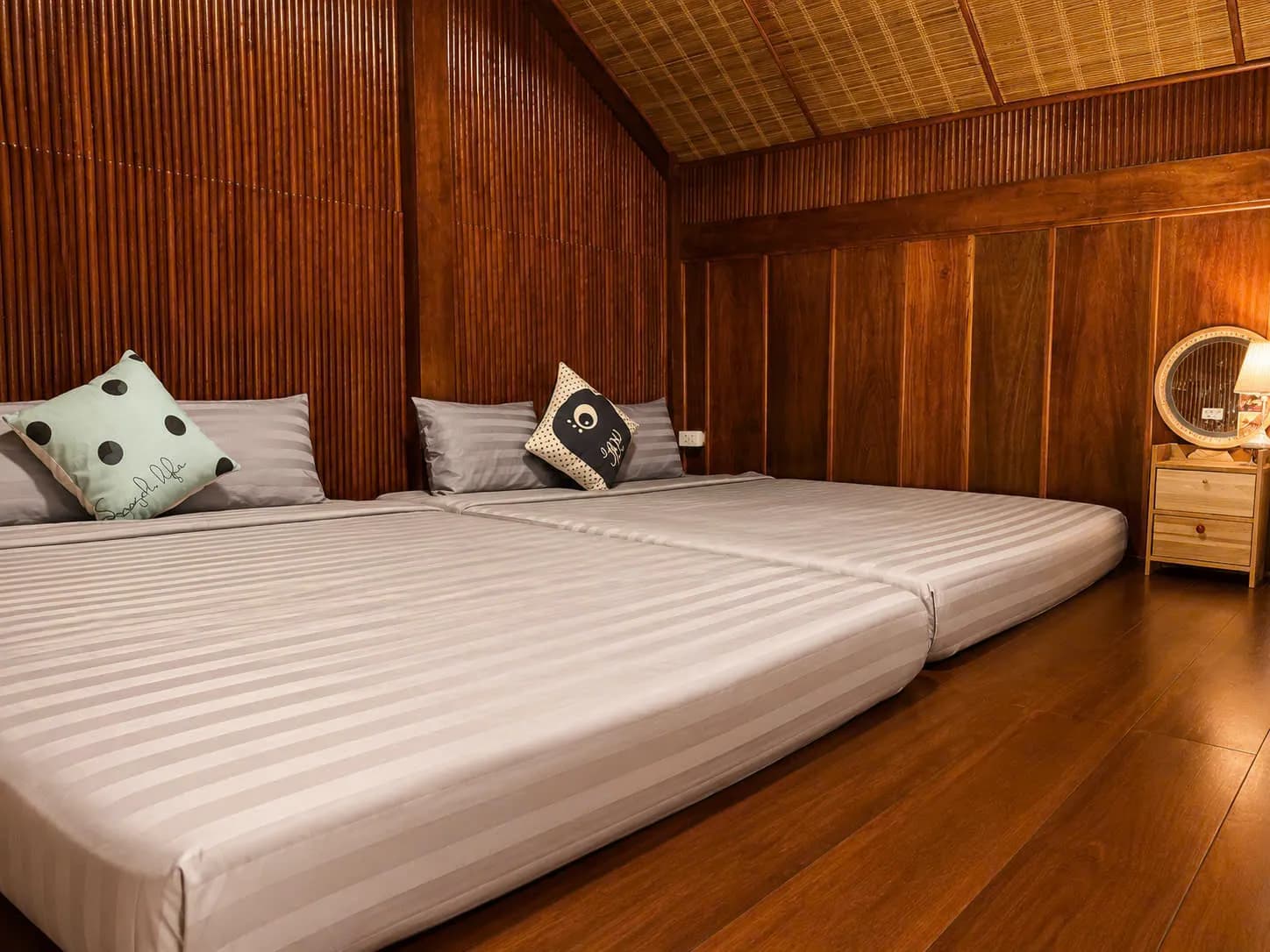 COMBO TRỌN GÓI ĂN & Ở 2 NGÀY 1 ĐÊM VILLA NHÀ GỖ VIEW BIỂN — CẢ CĂN 38NL 17