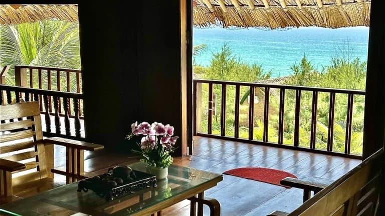 Wooden Villa Ocean View — Floor 2 (20 Adults) 11