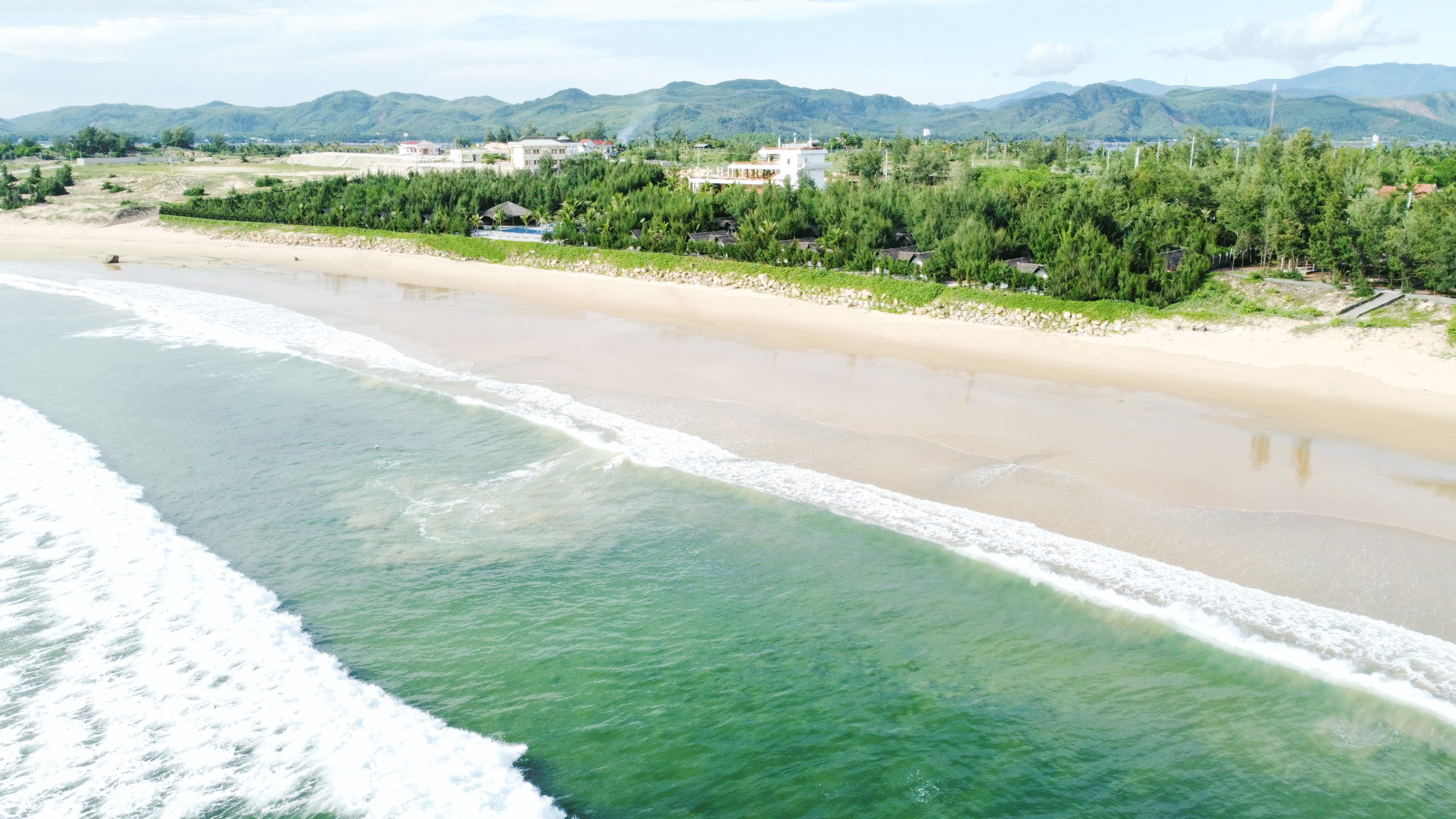 Resort Biển Đắk Lắk (Phú Yên cũ)